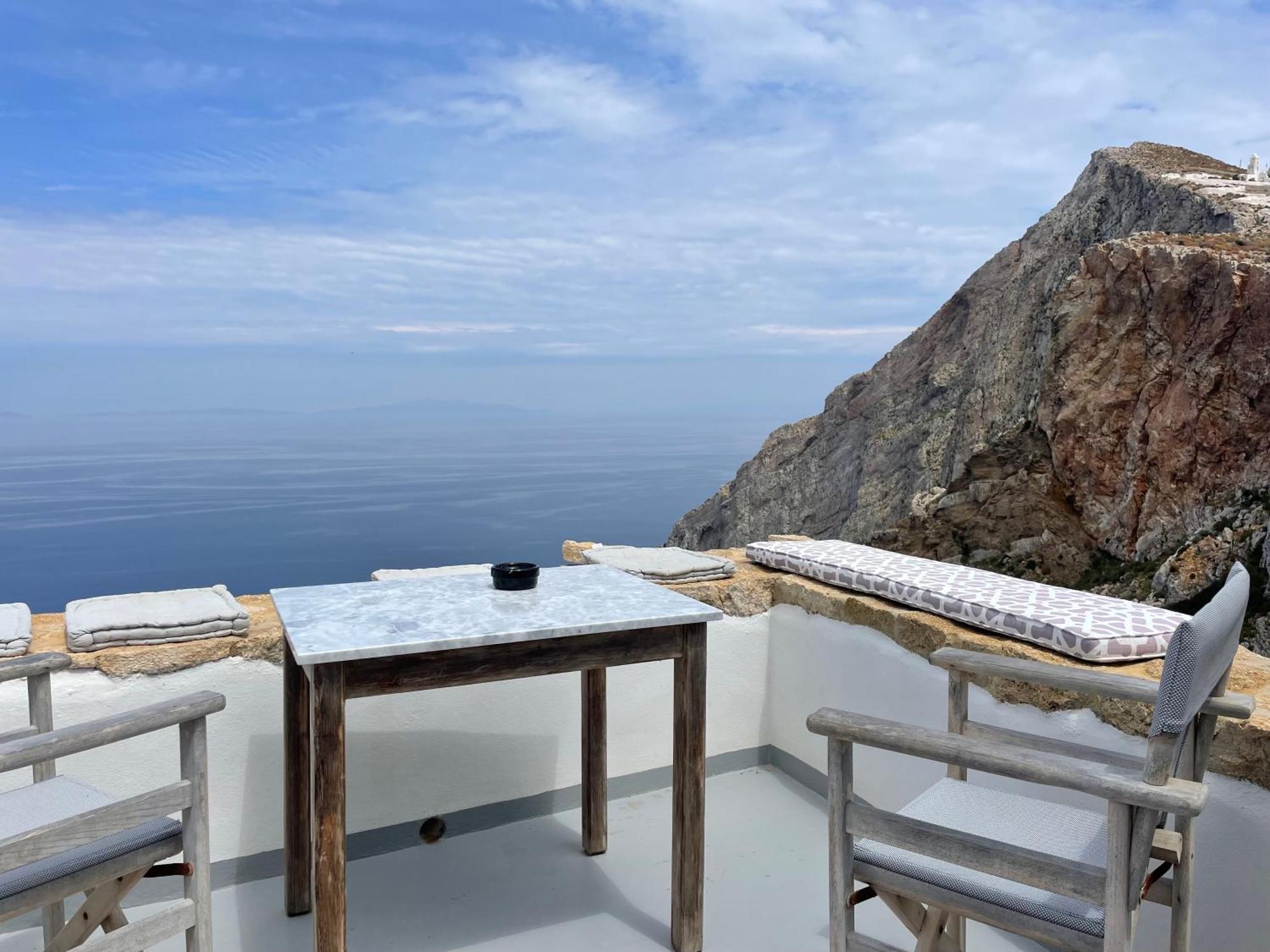 Folegandros-Cliffhouse Villa Exterior photo